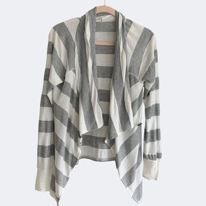 Madigan Grey White Wide Rugby Striped Drapey Open Front Cardigan Wrap SZ M